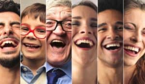 persoas sonriendo
